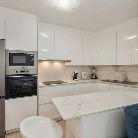 Estrella Apartment *