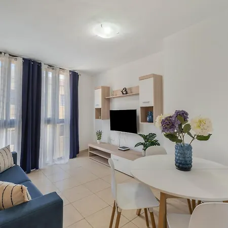 Estrella Apartment *